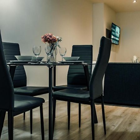Bv Cosy Basement Apartment At Conditioning House Bradford  Esterno foto