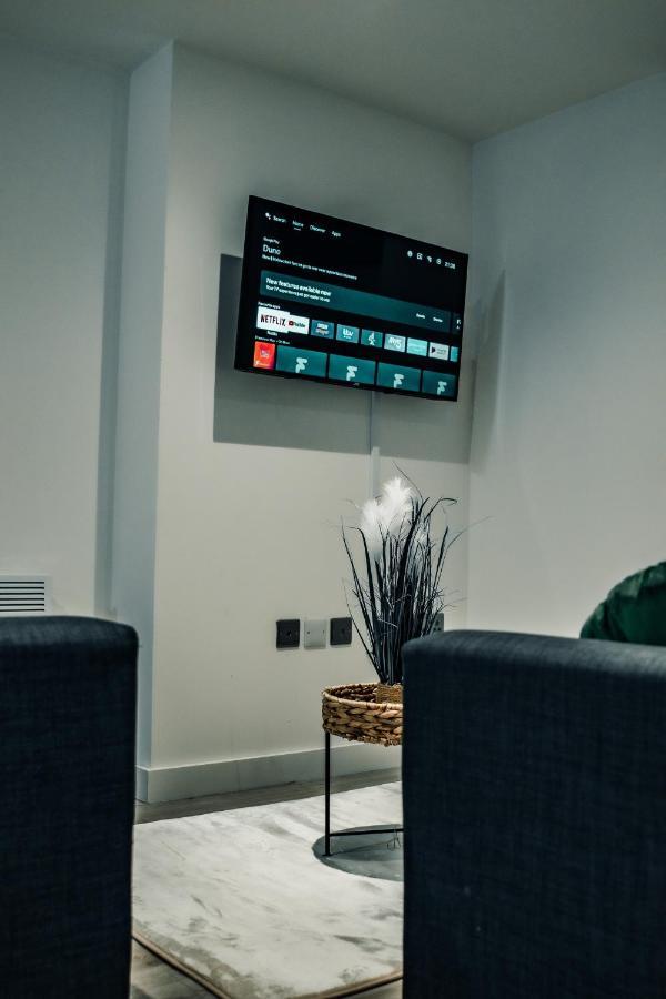 Bv Cosy Basement Apartment At Conditioning House Bradford  Esterno foto