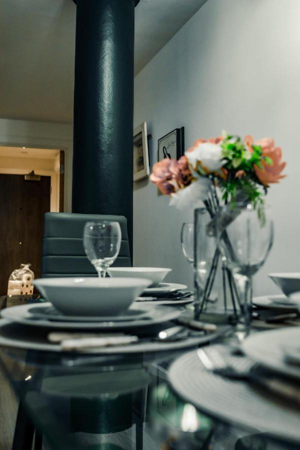 Bv Cosy Basement Apartment At Conditioning House Bradford  Esterno foto