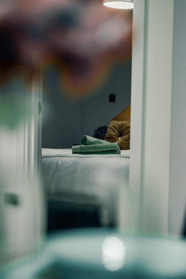 Bv Cosy Basement Apartment At Conditioning House Bradford  Esterno foto