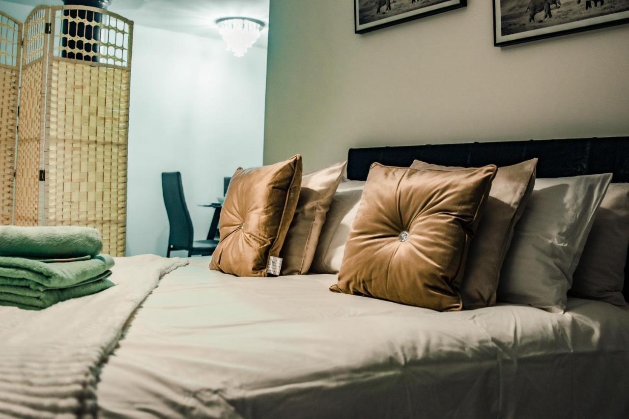 Bv Cosy Basement Apartment At Conditioning House Bradford  Esterno foto
