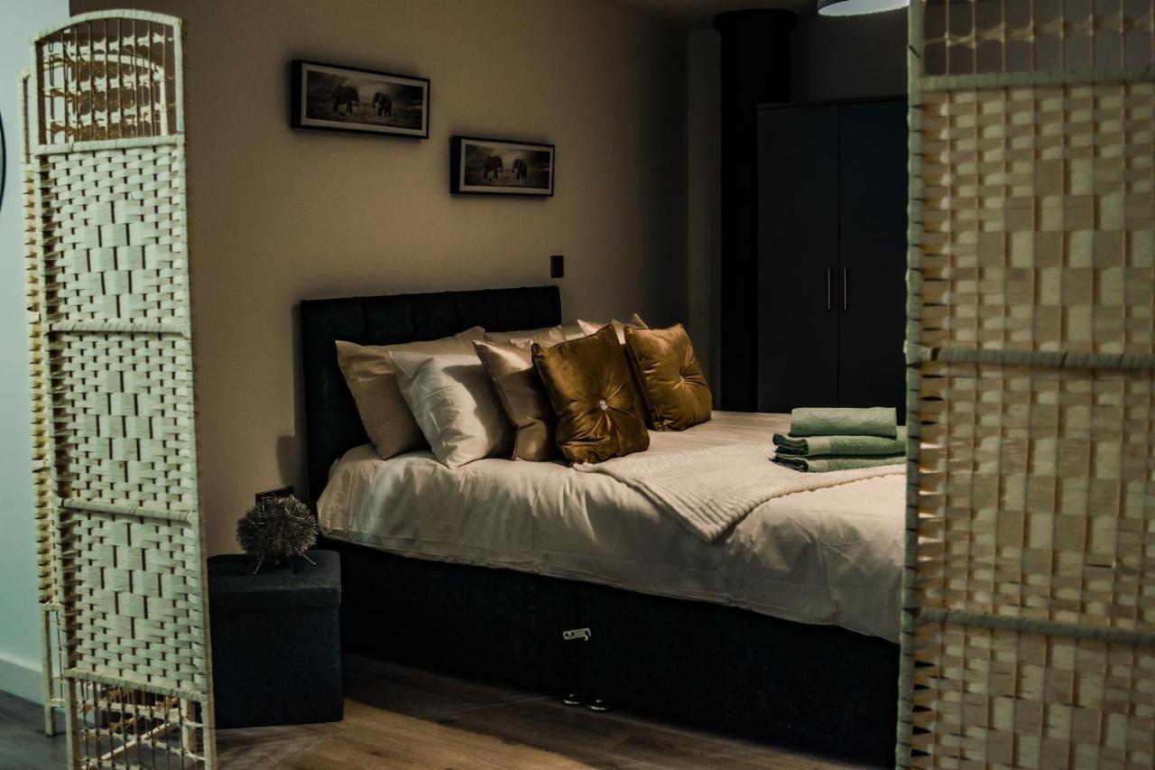 Bv Cosy Basement Apartment At Conditioning House Bradford  Esterno foto